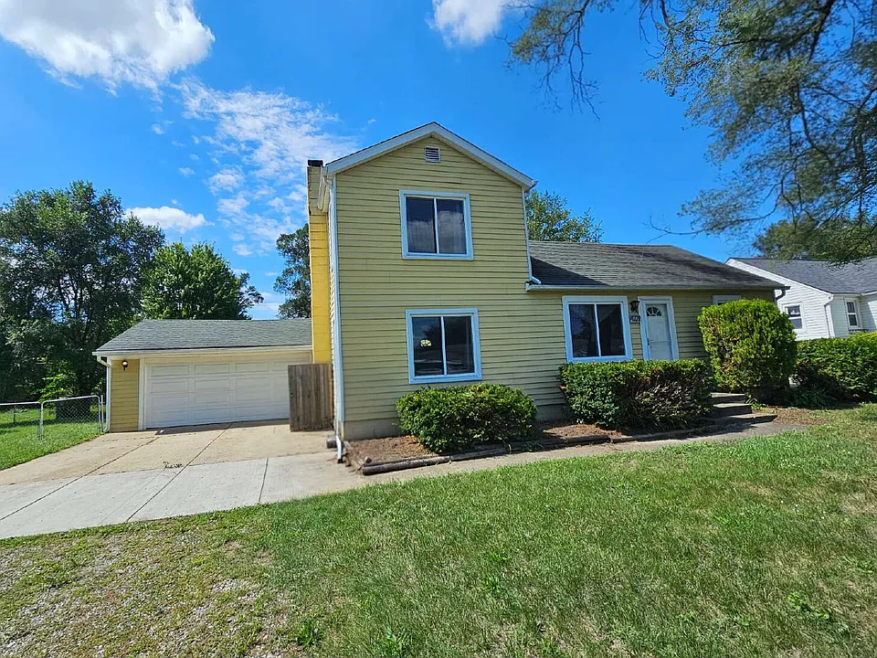 47211 Betty St