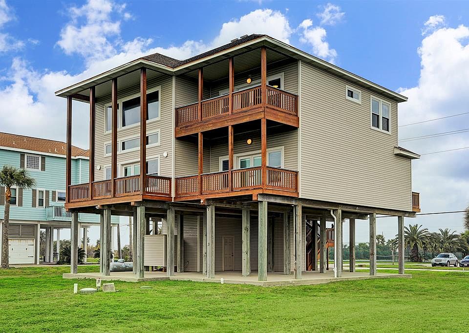 Side view of the home - facing the west
