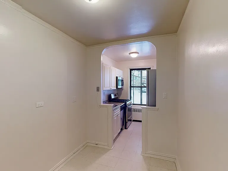 600 W 218th St #4A — Photo 4