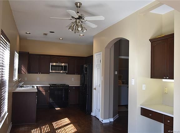4th image of 4125 Huntmeadow Dr