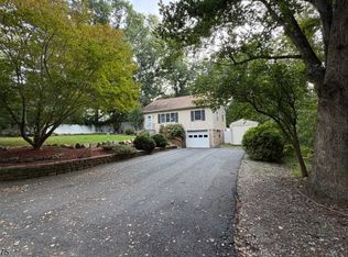 11 Richmond Rd, Stanhope, NJ 07874