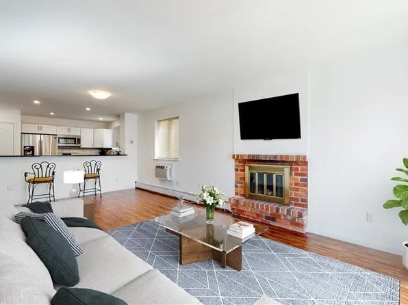 321 93rd St #2F, Brooklyn, NY 11209