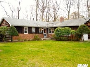 14 View Rd, Setauket, NY 11733