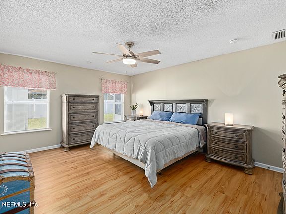 4th image of 2363 BRIAN LAKES Drive E