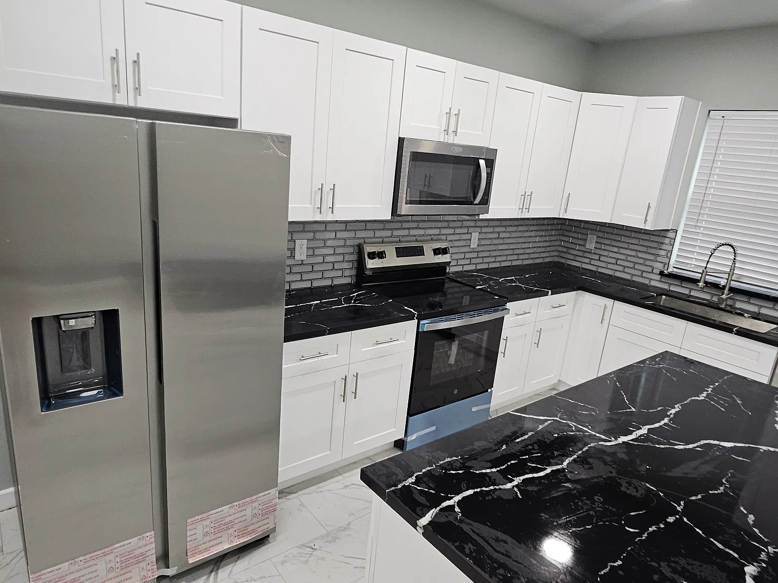 3 bed, 2.5 bath, 1493 sqft, $1,700 — Photo 4