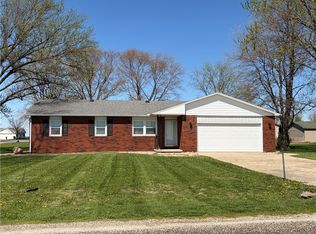 10 Roley Ests, Sullivan, IL