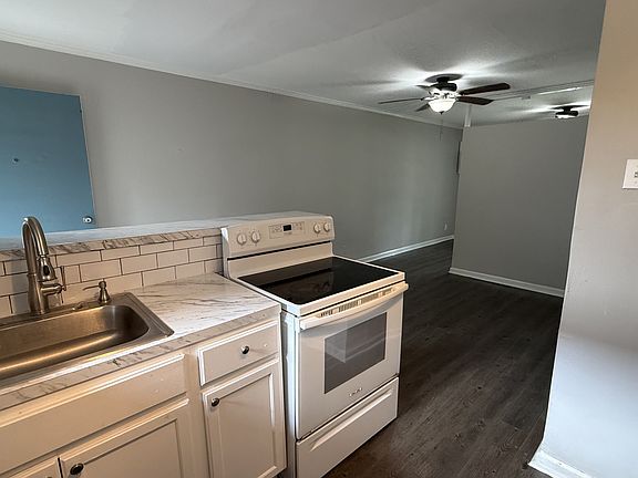 5th image of 1660 Richmond Ave #11523622