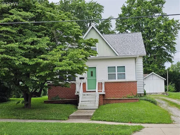 515 N Market St, Sparta, IL 62286