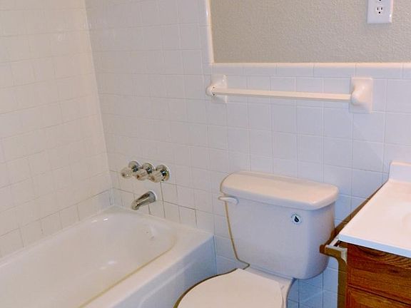 5th image of 5124 Alford St