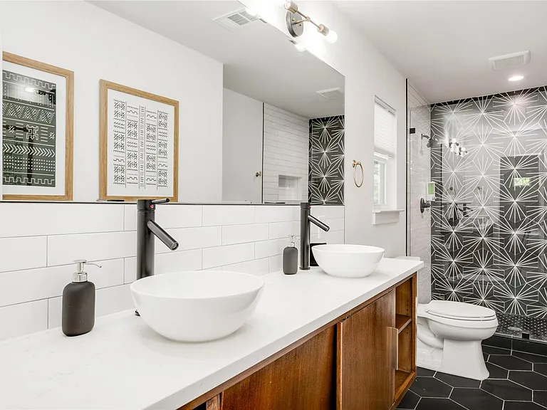 2516 Friar Tuck Ln — Photo 21