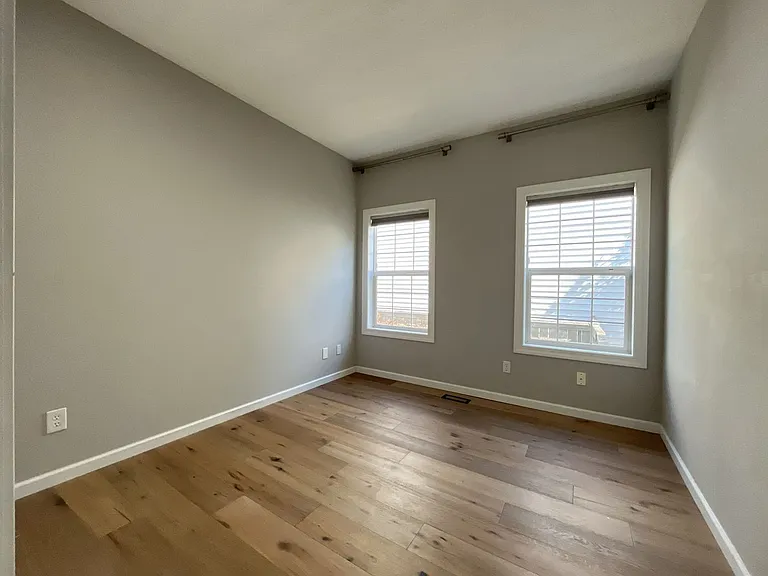 224 NW Sundown Way — Photo 43