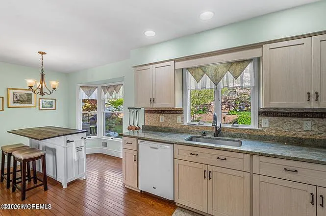 213 Woodberry Dr — Photo 12