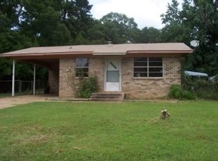 306 W Lanark St, Queen City, TX 75572