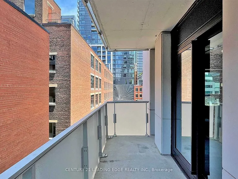 11 Charlotte St #308 — Photo 27