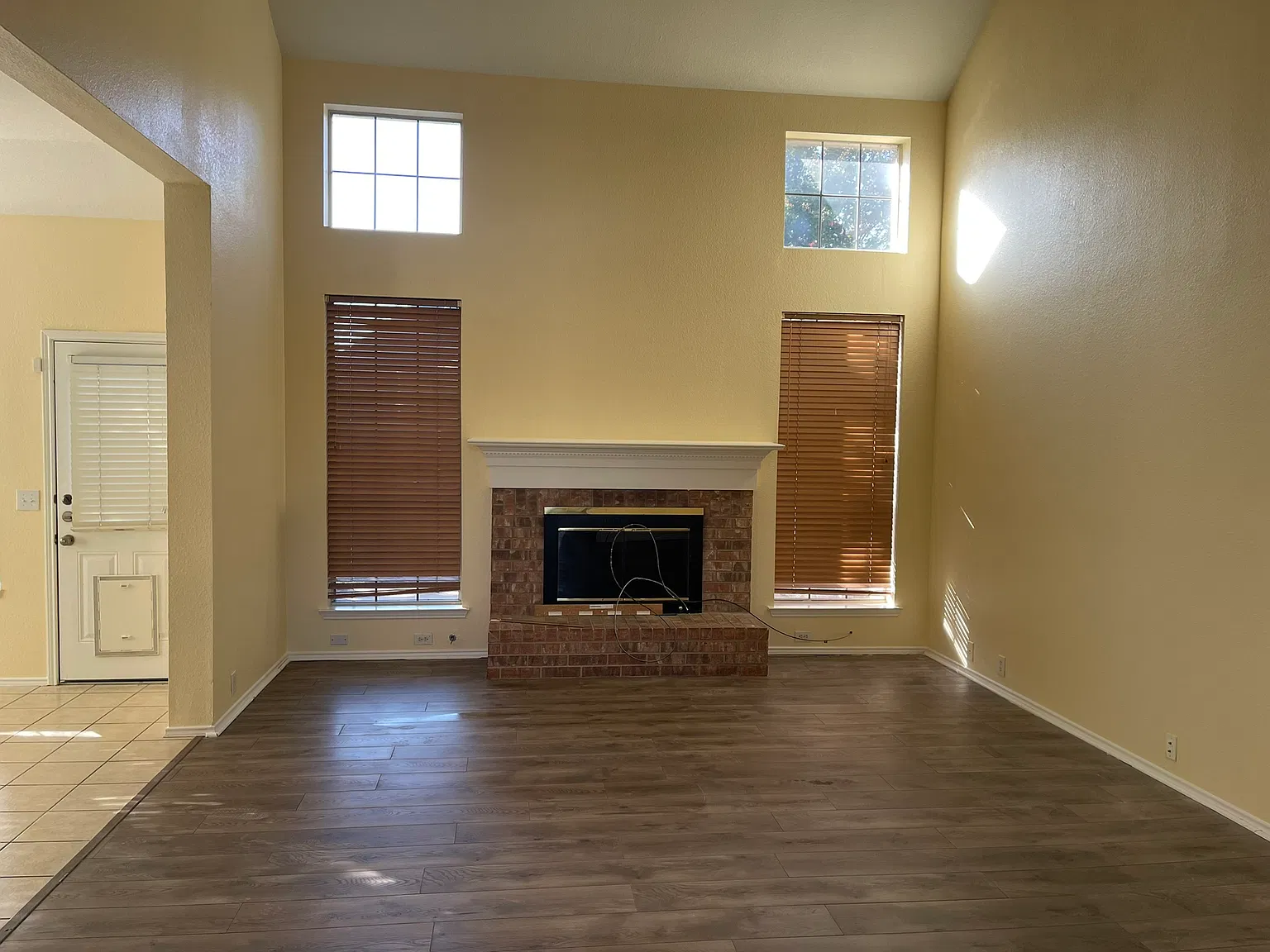 4 bed, 2.5 bath, 2799 sqft, $3,200 — Photo 3