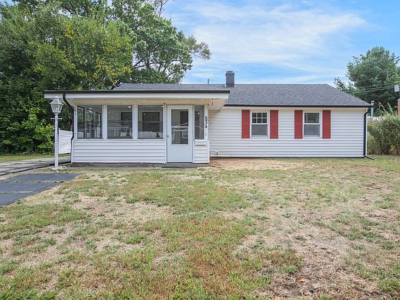 4th image of 834 Woodcliff Dr #1