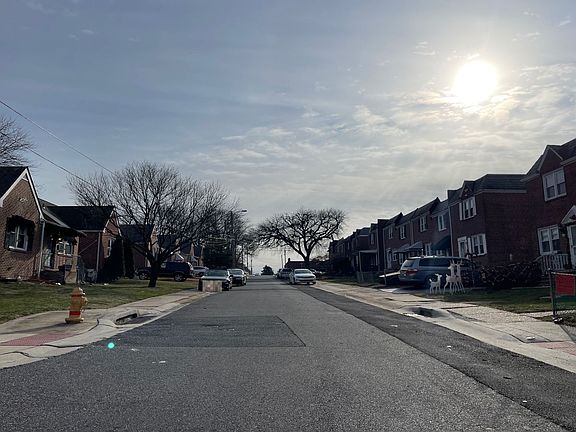 4th image of 1600 E Latimer Pl