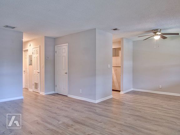 5th image of 916 W New York Ave #916A207