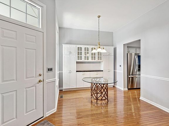 3rd image of 857 Grand Cypress Ct