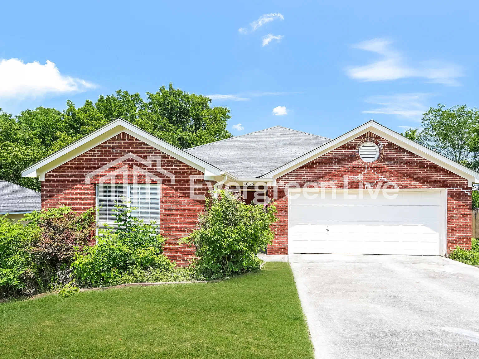 3 bed, 2.0 bath, 1341 sqft, $1,495 — Photo 2