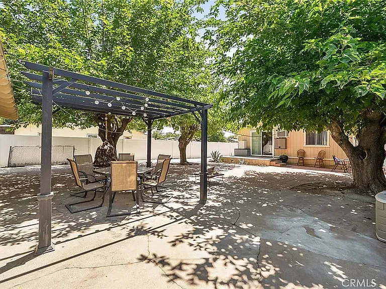 7516 Valaria Dr — Photo 11