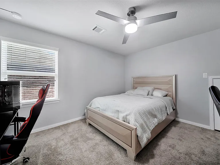 26028 Hasting Ridge Ln — Photo 40