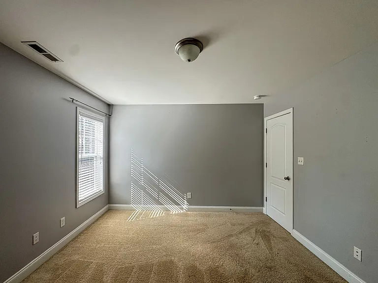 172 Huzzas Cir — Photo 26