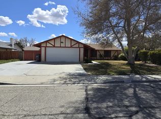 2310 Edam St, Lancaster, CA 93536