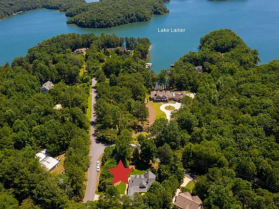 Gorgeous Lake Community