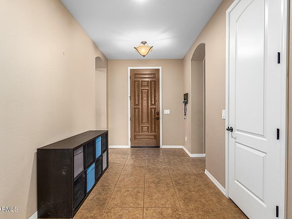 3rd image of 211 W LEATHERWOOD Avenue