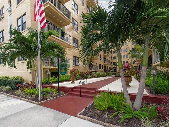 3rd image of 130 4TH AVENUE N #201