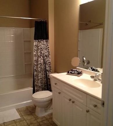 4th image of 1730 Graham Ave APT 304