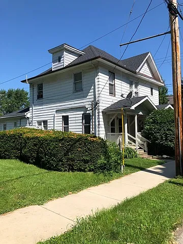 601 S Clayton St photo 1
