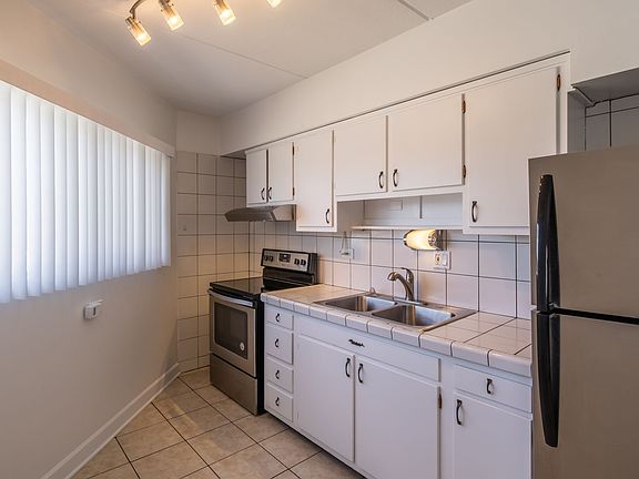 2nd image of 160 E Lake St APT 09B