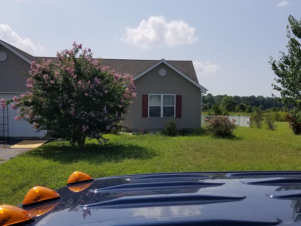 1st image of 906 Ambler Ct