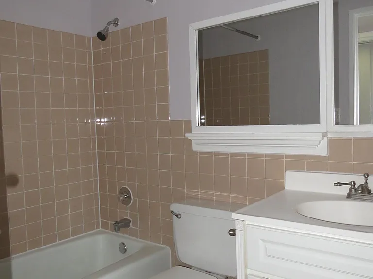 5S070 Pebblewood Ln #F6 — Photo 20