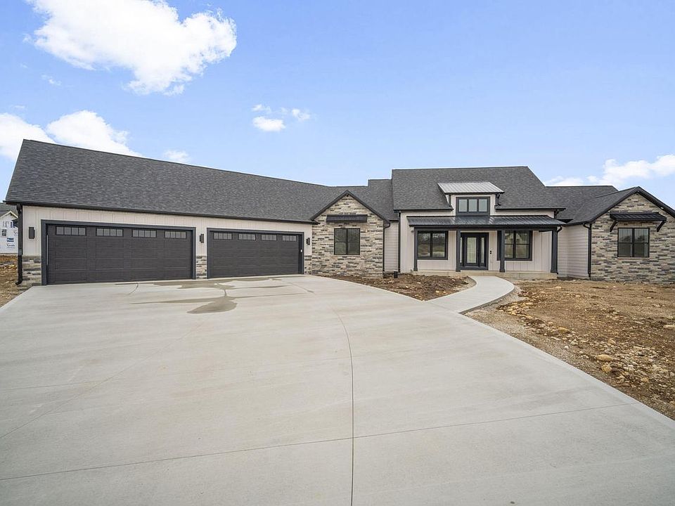 1st image of 821 Tyler WAY