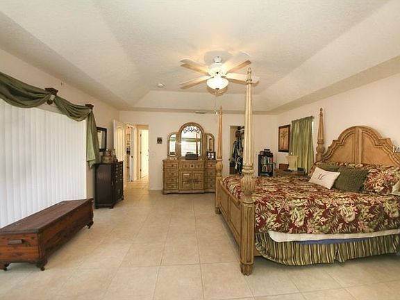 5th image of 18387 Edgewater Dr