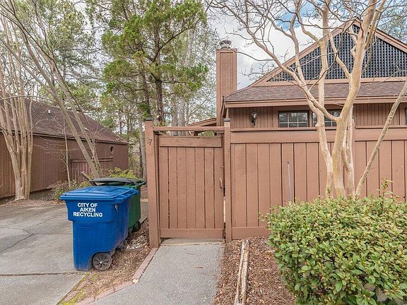 4th image of 27 Bluff Pointe Way