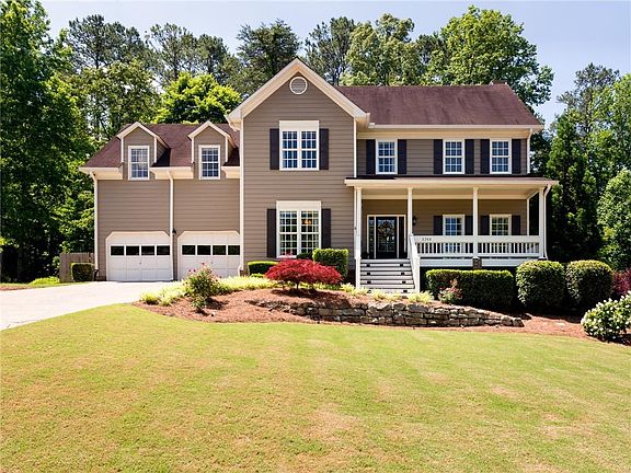 2nd image of 2368 Netherstone Dr NE