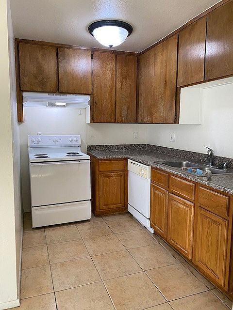 1st image of 3352 N Marks Ave #1