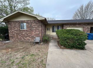 601 Valley View St APT 1, Carl Junction, MO 64834