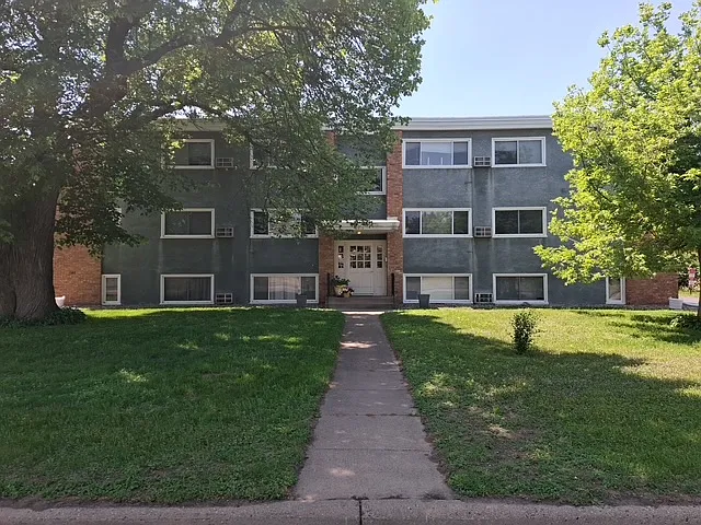 1 bed, 700 sqft, $1,050 — Photo 2