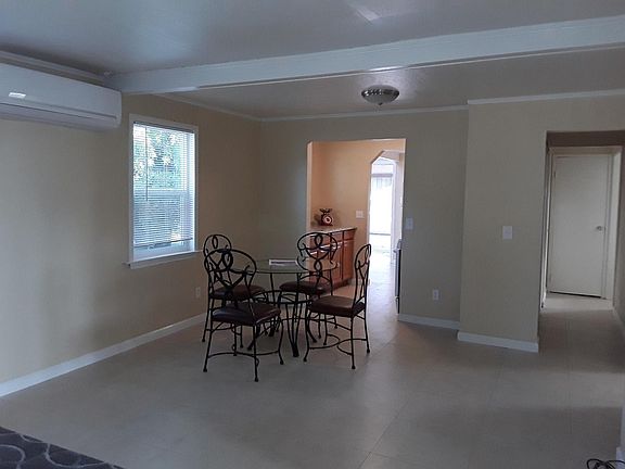 3rd image of 531 Haggin Ave