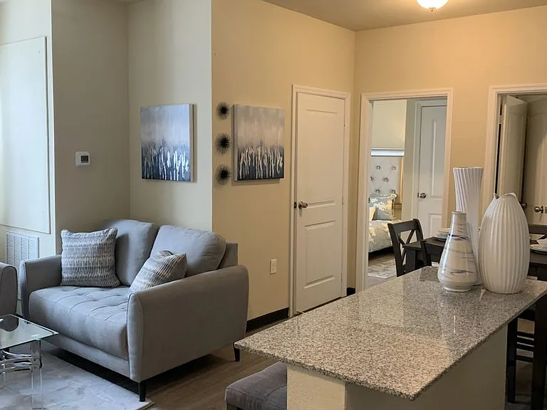 FOUNTAIN HILL APARTMENTS — Photo 11