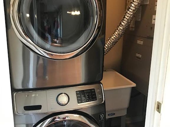 In unit full sz washer/dryer