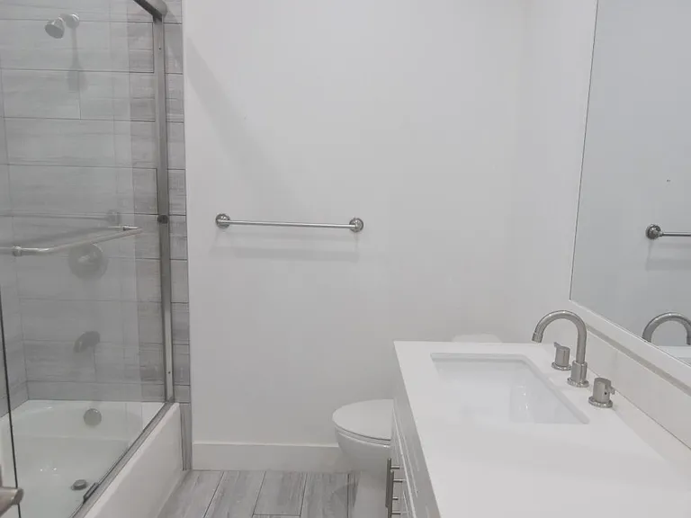 7129 S La Cienega Blvd — Photo 8