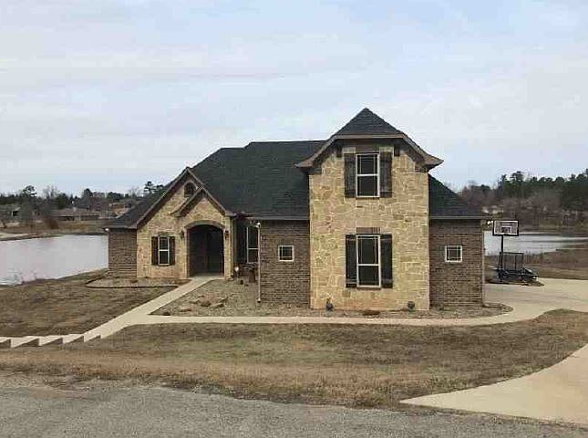 1st image of 119 Cecelia Ln