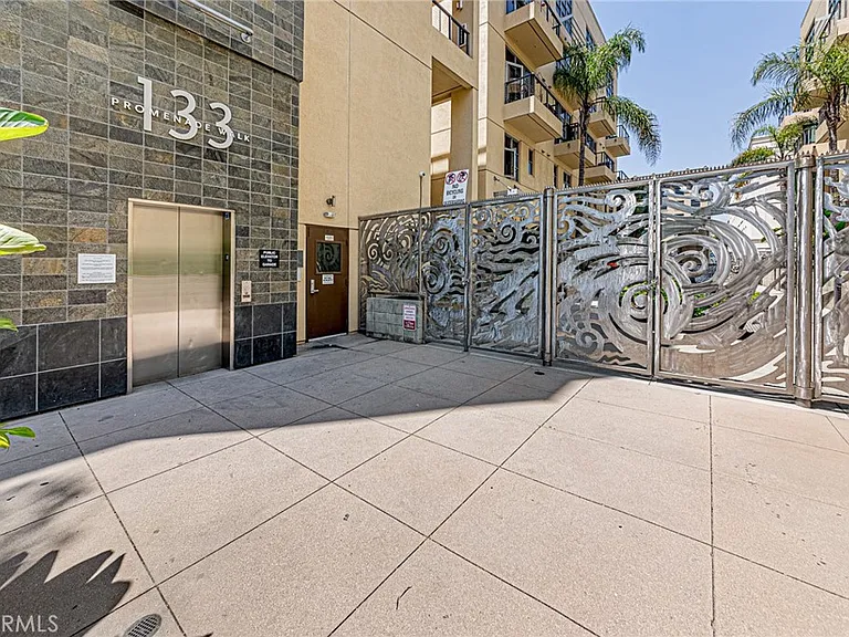 133 Promenade #428 — Photo 49