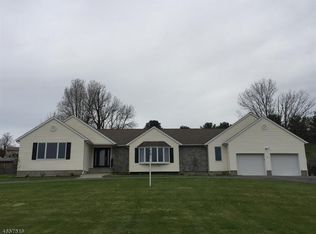 17 Armstrong Rd, Wantage, NJ 07461